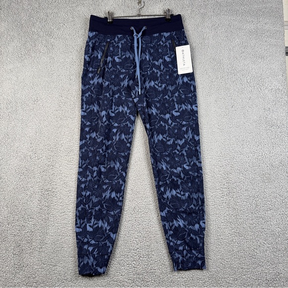 Athleta Pants - Athleta Pants Womens Size 6T Blue Floral Trekkie North Jogger Textured Ankle NWT